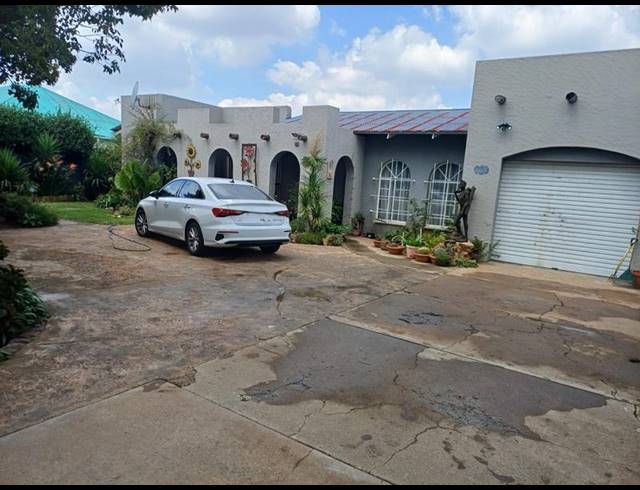 3 BEDROOM HOUSE FOR SALE IN COMET